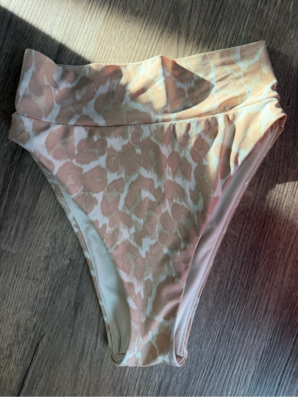 aerie Tan and White Patterned High-Waist Bikini Bottoms XS